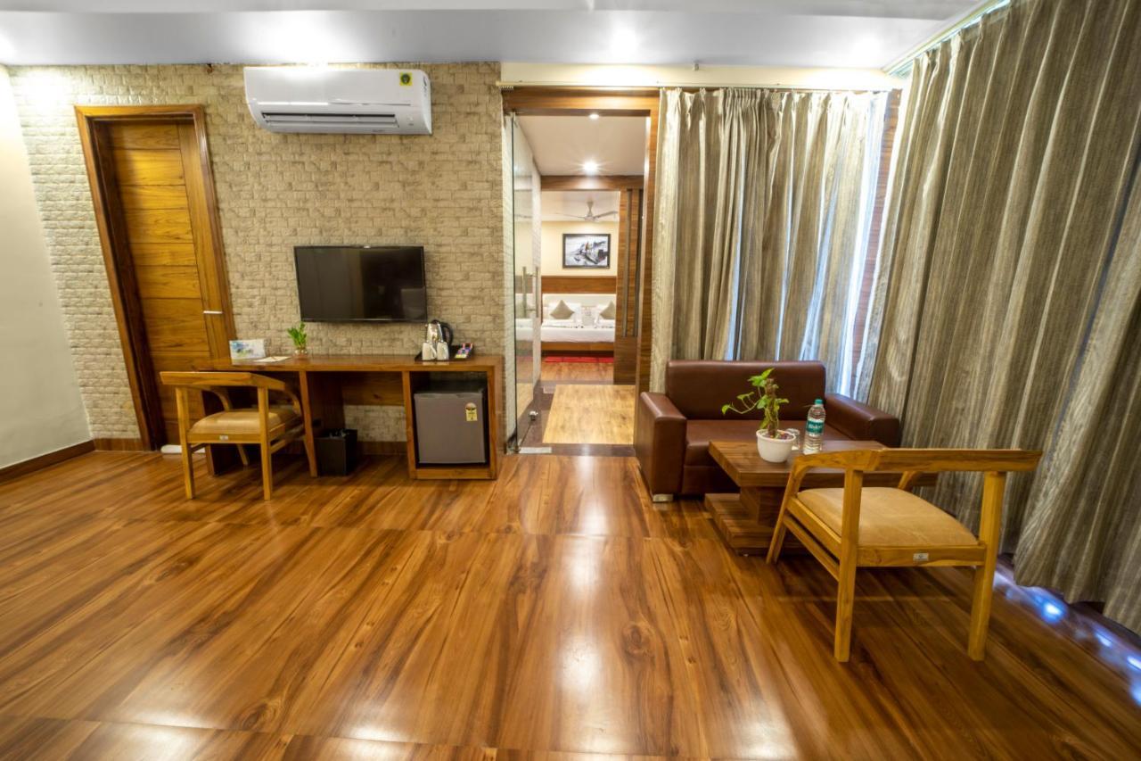 Hotel Divine Lakshmi Ganga Rishīkesh Zewnętrze zdjęcie