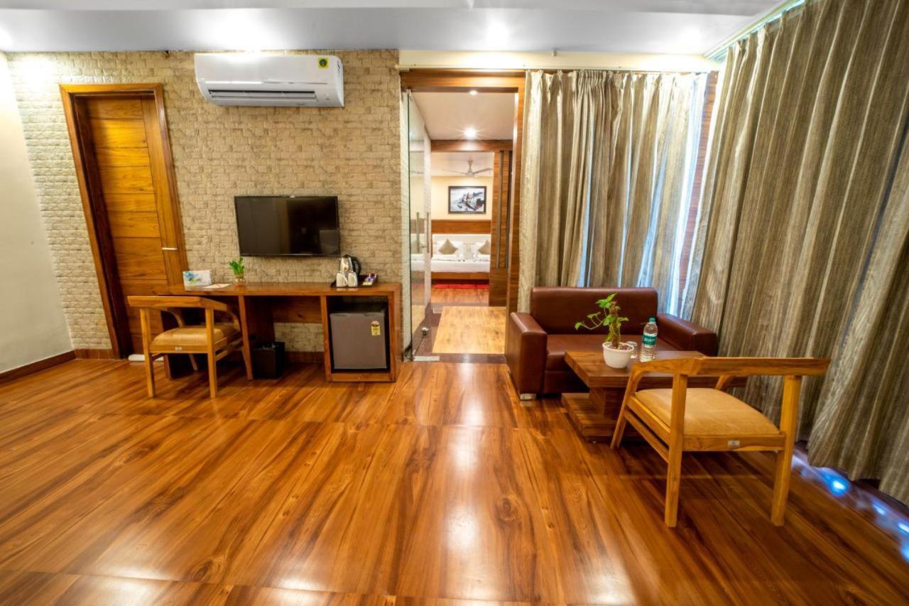 Hotel Divine Lakshmi Ganga Rishīkesh Zewnętrze zdjęcie